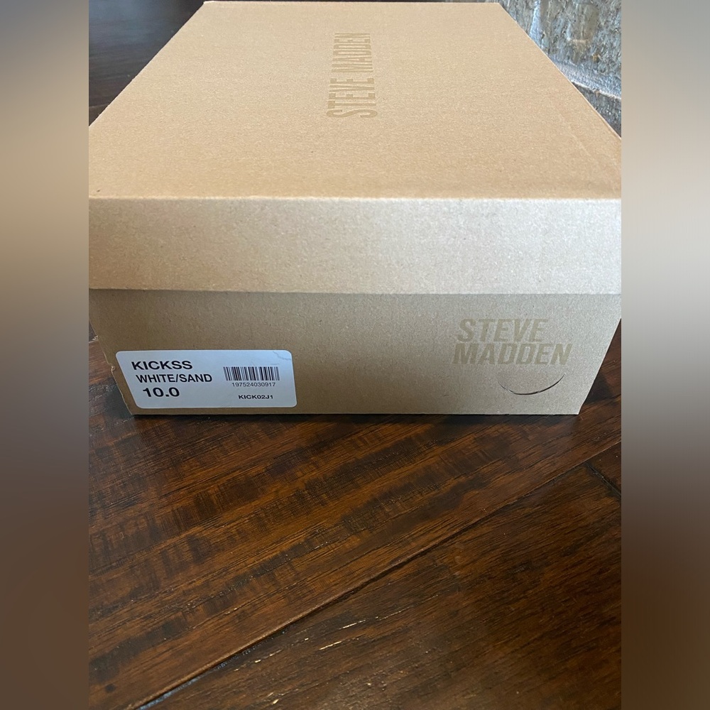Steve Madden sneakers